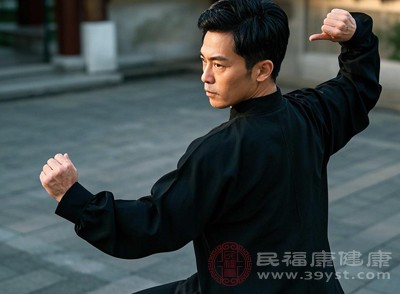 立秋后需換成散步、太極拳、八段錦等溫和運動