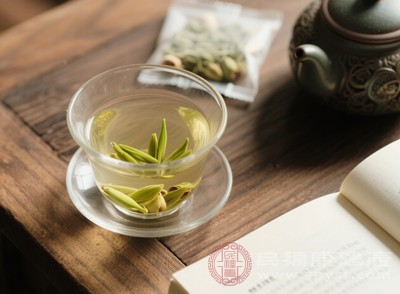 穿心蓮能在一定程度上減輕蛇毒對(duì)身體的傷害，為救治爭(zhēng)取時(shí)間