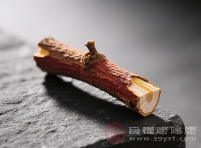 在中醫(yī)臨床上，桂枝還可用于治療奔豚氣(患者自覺有氣從少腹上沖胸咽的一種病癥)等氣機上逆的病癥