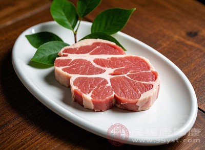 優(yōu)質(zhì)蛋白質(zhì)來源如瘦肉、魚類、豆類、蛋類等，有助于維持肌肉量和身體正常代謝