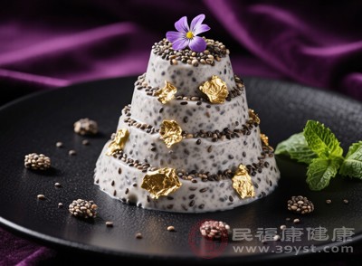 奇亞籽堅持一個月后，皮膚會變得更水潤、有光澤，干燥起皮、暗沉等問題得到明顯緩解