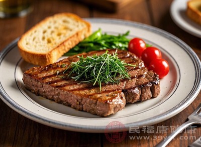 燉、煮、清蒸等方式能最大程度保留牛肉的營(yíng)養(yǎng)成分，減少油脂攝入，更有利于身體健康