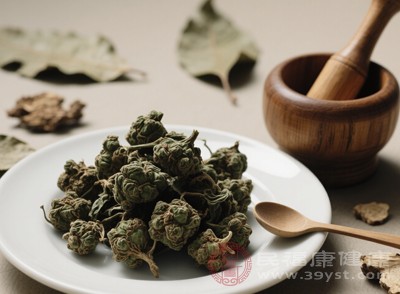 對于體質(zhì)虛弱、免疫力低下的人群，三七花是增強(qiáng)抵抗力的理想選擇