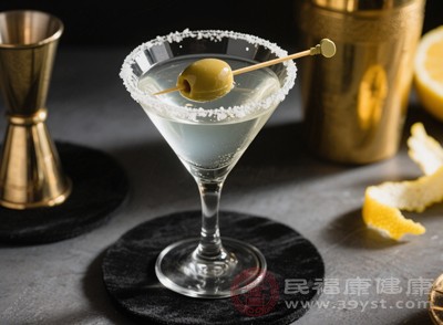 即使是同等的血液酒精濃度，酒精對(duì)女性大腦造成的短時(shí)干擾也更大