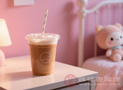 奶茶中的原料，如珍珠、布丁、芋圓等本身也含有一定量的糖分，這些隱形的糖同樣會增加熱量攝入