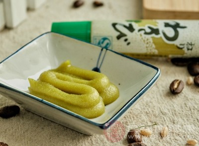 在食用兔肉時，應(yīng)遠離芥末這種調(diào)味品