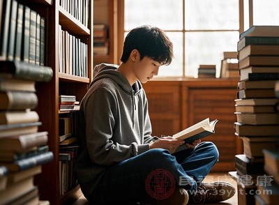 培養(yǎng)興趣愛好也是釋放壓力的好方式，無論是畫畫、唱歌還是閱讀，都能讓你暫時從忙碌的生活中抽離出來，沉浸在自己的世界里