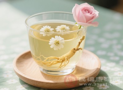 人參花茶就像是身體的“加油站”，它能夠幫助我們緩解疲勞，恢復(fù)體力，讓身體重新充滿活力，從而維持免疫系統(tǒng)的正常運轉(zhuǎn)