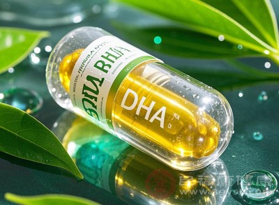 DHA就像是大腦和眼睛發(fā)育的“建筑材料”，為神經(jīng)和視覺系統(tǒng)的構(gòu)建提供必要的原料