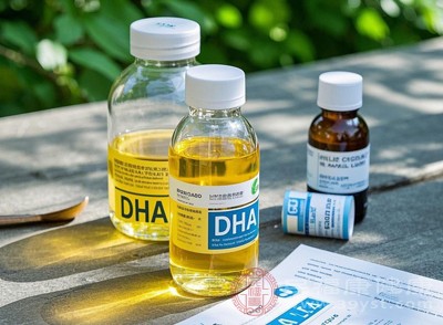 成年人每天DHA的攝入量在200-500毫克較為合適；嬰幼兒和孕婦的需求量相對較高，可根據醫(yī)囑進行補充
