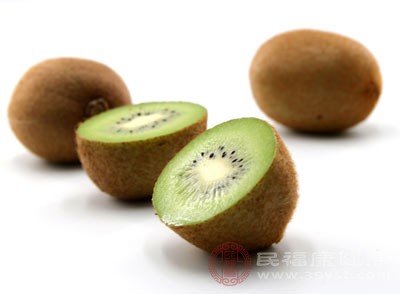 除了維生素C，獼猴桃還含有豐富的膳食纖維