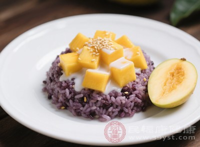 火遍全網(wǎng)的泰式芒果糯米飯，在家也能復(fù)刻