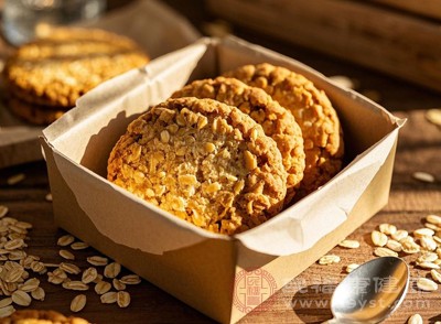 這類“假粗糧”最常見的代表的就是部分粗糧餅干、粗糧麥片