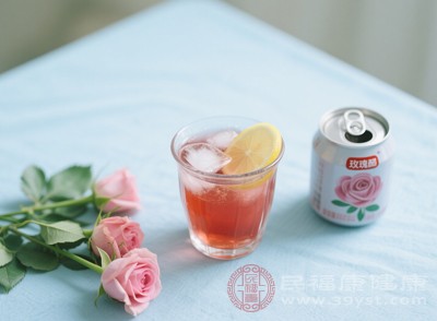 現(xiàn)代研究發(fā)現(xiàn)，玫瑰醋對(duì)調(diào)節(jié)血脂、維護(hù)心血管健康也有一定的作用