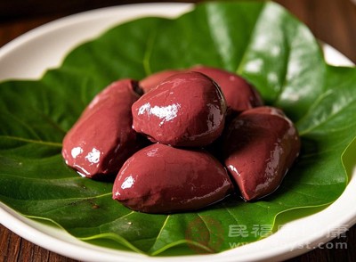 動(dòng)物肝臟膽固醇含量較高，食用時(shí)需注意適量，一般建議每周食用1-2次，每次不超過50克