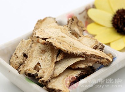 當(dāng)歸雖然是良藥，但過量服用會產(chǎn)生不良反應(yīng)，如嗜睡、疲倦、口干、惡心、嘔吐等