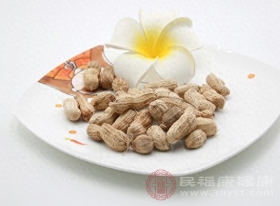 花生富含多種對人體有益的營養(yǎng)成分，堪稱“營養(yǎng)小炸彈”
