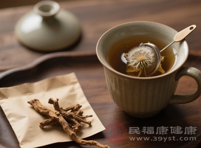 部分人可能對蒲公英過敏，長期飲用蒲公英根茶，過敏的風(fēng)險(xiǎn)會(huì)增加