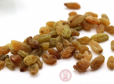 葡萄干是葡萄經過晾曬或烘干制成的干果，其營養(yǎng)成分豐富且具有特殊性