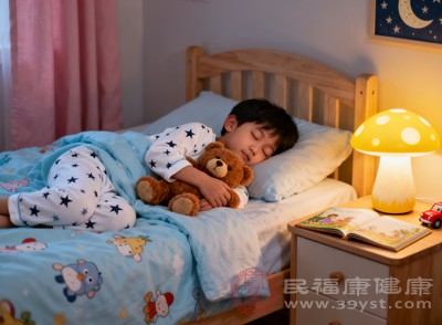 孩子的眼睛就像正在生長的幼苗，需要在黑暗中得到充分的休息和保護