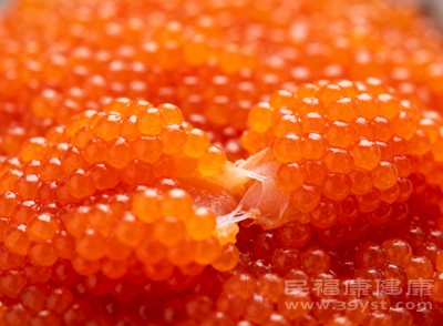 魚籽容易受到環(huán)境污染的影響，若魚生活的水域受到重金屬、農(nóng)藥殘留等污染，這些有害物質(zhì)可能會在魚籽中富集，食用后威脅人體健康