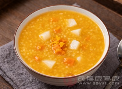 南瓜山藥粥補(bǔ)脾養(yǎng)胃、益氣生津，適合脾胃虛弱、食欲不振人群