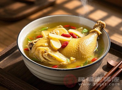 天麻燉雞是最為經(jīng)典的吃法之一