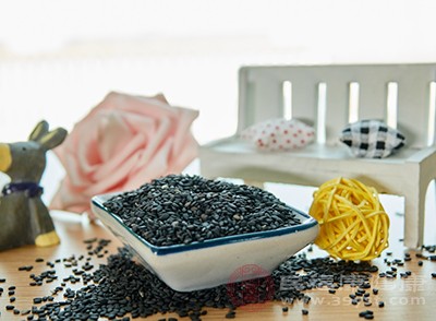 民間有“寒露吃芝麻，到老不白發(fā)”的說法