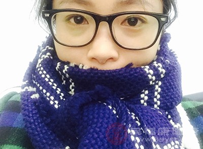 全身发冷，只要及时改善保暖条件，症状会很快缓解