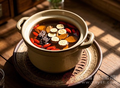 許多中藥方劑旨在調(diào)理脾胃，恢復(fù)脾胃的正常運(yùn)化功能