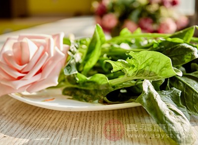 蔬菜(如西蘭花、菠菜)