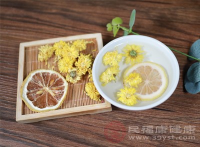 干檸檬片泡水有多香 解鎖隱藏的健康“小心機(jī)”