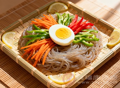 魔芋面的口感较为独特,质地爽滑 魔芋面的口感较为独特,质地爽滑