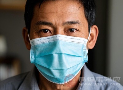 外出時(shí)佩戴口罩，減少干燥空氣和冷空氣對(duì)呼吸道的刺激