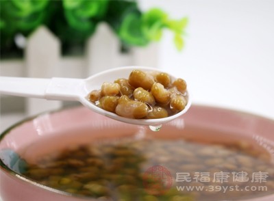 绿豆具有清热解毒的功效 绿豆具有清热解毒的功效