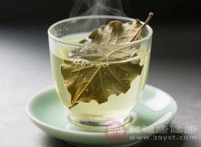 運動前半小時喝荷葉茶，能提高新陳代謝