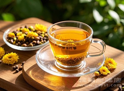 菊花茶有清热降火、清肝明目等功效