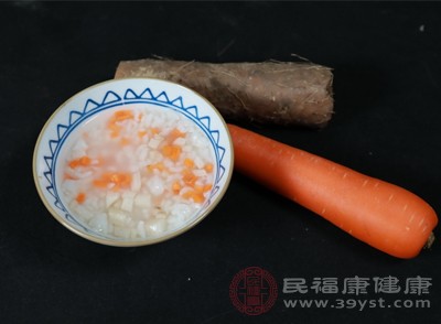 維生素C是一種熱敏性營養(yǎng)物質(zhì)，在高溫烹飪過程中容易被破壞
