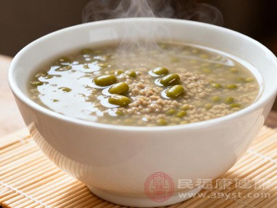 綠豆富含優(yōu)質(zhì)蛋白質(zhì)，其蛋白質(zhì)含量在20%-25%