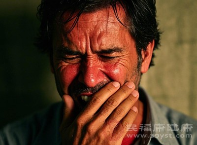 龋齿、牙龈炎、牙周炎等口腔疾病是引发口臭的常见原因 龋齿、牙龈炎、牙周炎等口腔疾病是引发口臭的常见原因