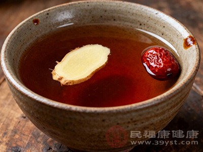 红枣姜茶功效全解析 驱寒暖宫、养颜补气血，一篇读懂