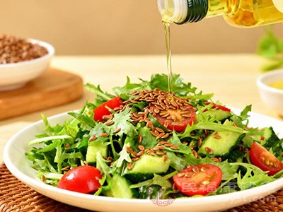 涼拌是最能保留亞麻籽油營(yíng)養(yǎng)的吃法