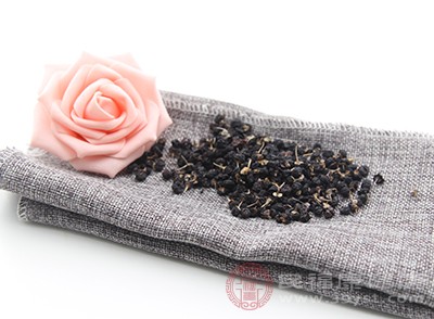 黑枸杞 养生界的“变色龙” 吃法解锁“花青素暴击”buff！