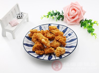 避免食用辛辣、油腻、生冷等刺激性食物 避免食用辛辣、油腻、生冷等刺激性食物