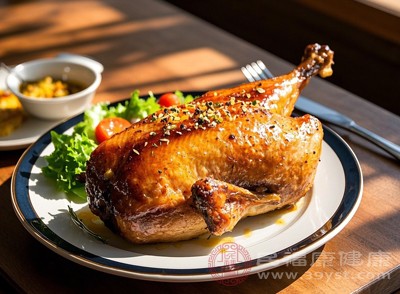 鵝肉雖然營(yíng)養(yǎng)豐富，但也應(yīng)適量食用