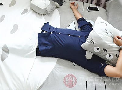 睡眠对身高增长的重要性不言而喻 睡眠对身高增长的重要性不言而喻