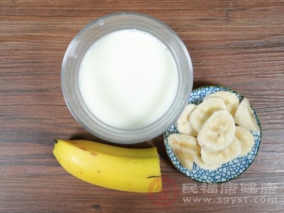 充足的鈣攝入有助于調(diào)節(jié)血壓