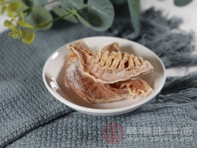 小笋中含有一定量的钙、磷等矿物质