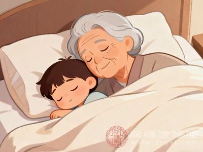 “娃跟老人睡省心” 醫(yī)生提醒這幾個害處可能影響孩子發(fā)育 “娃跟老人睡省心” 醫(yī)生提醒這幾個害處可能影響孩子發(fā)育