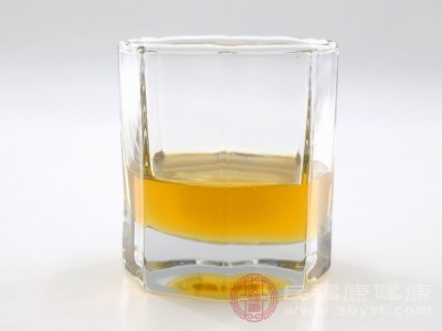 正常的蜂蜜具有其特有的花香气味 正常的蜂蜜具有其特有的花香气味